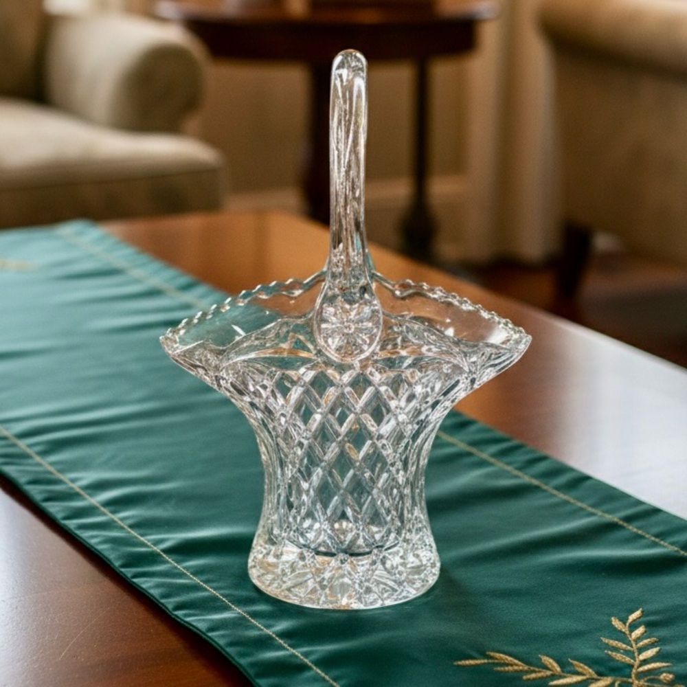 VINTAGE PRINCESS HOUSE 10” CRYSTAL BASKET